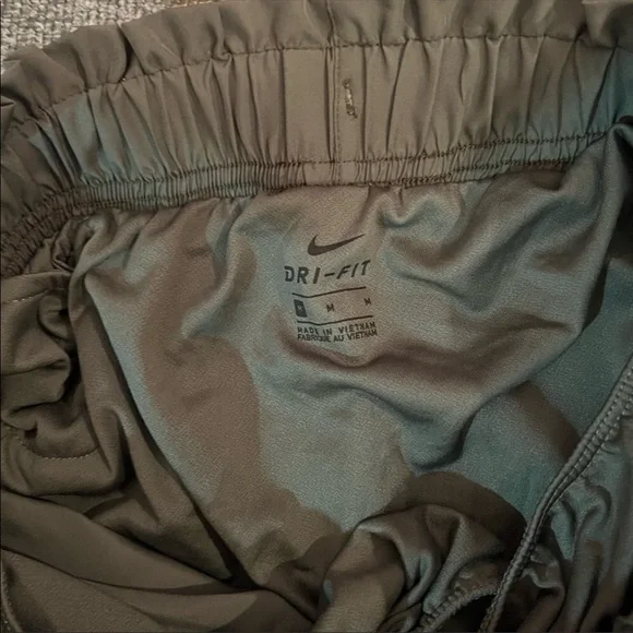 Nike Women Running Shorts - Picture 5 of 6